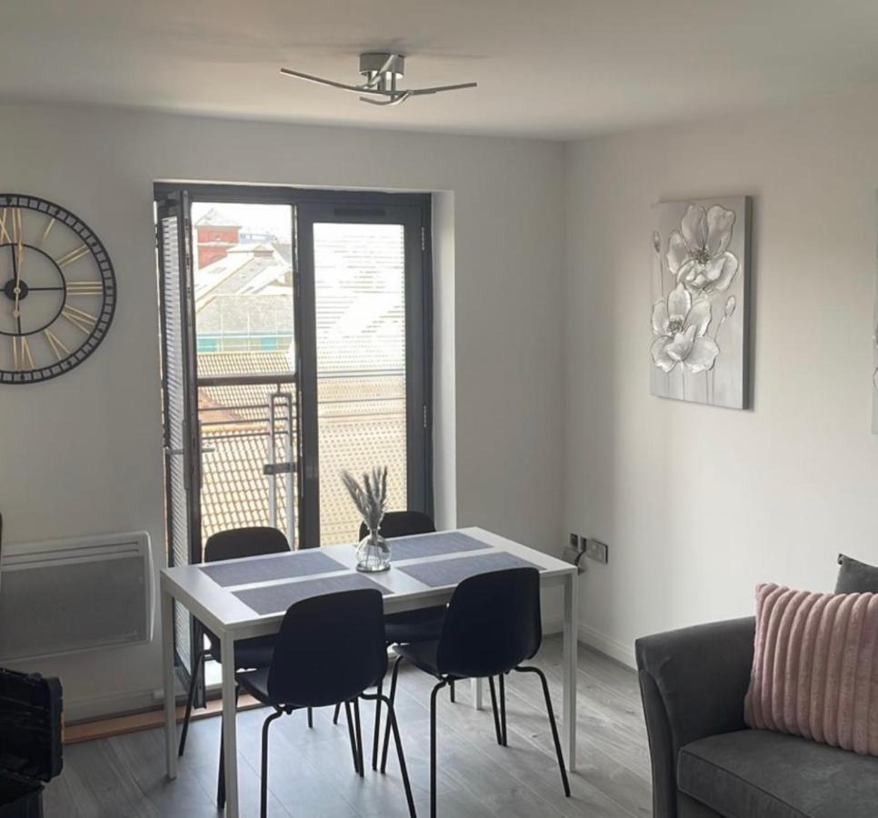 2 Bed Modern Apartment Swansea Ngoại thất bức ảnh